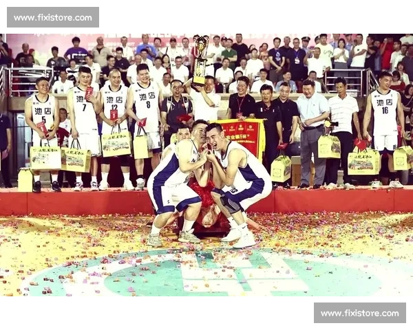 巅峰对决：德比大战燃情赛场激情鏖战全程回顾